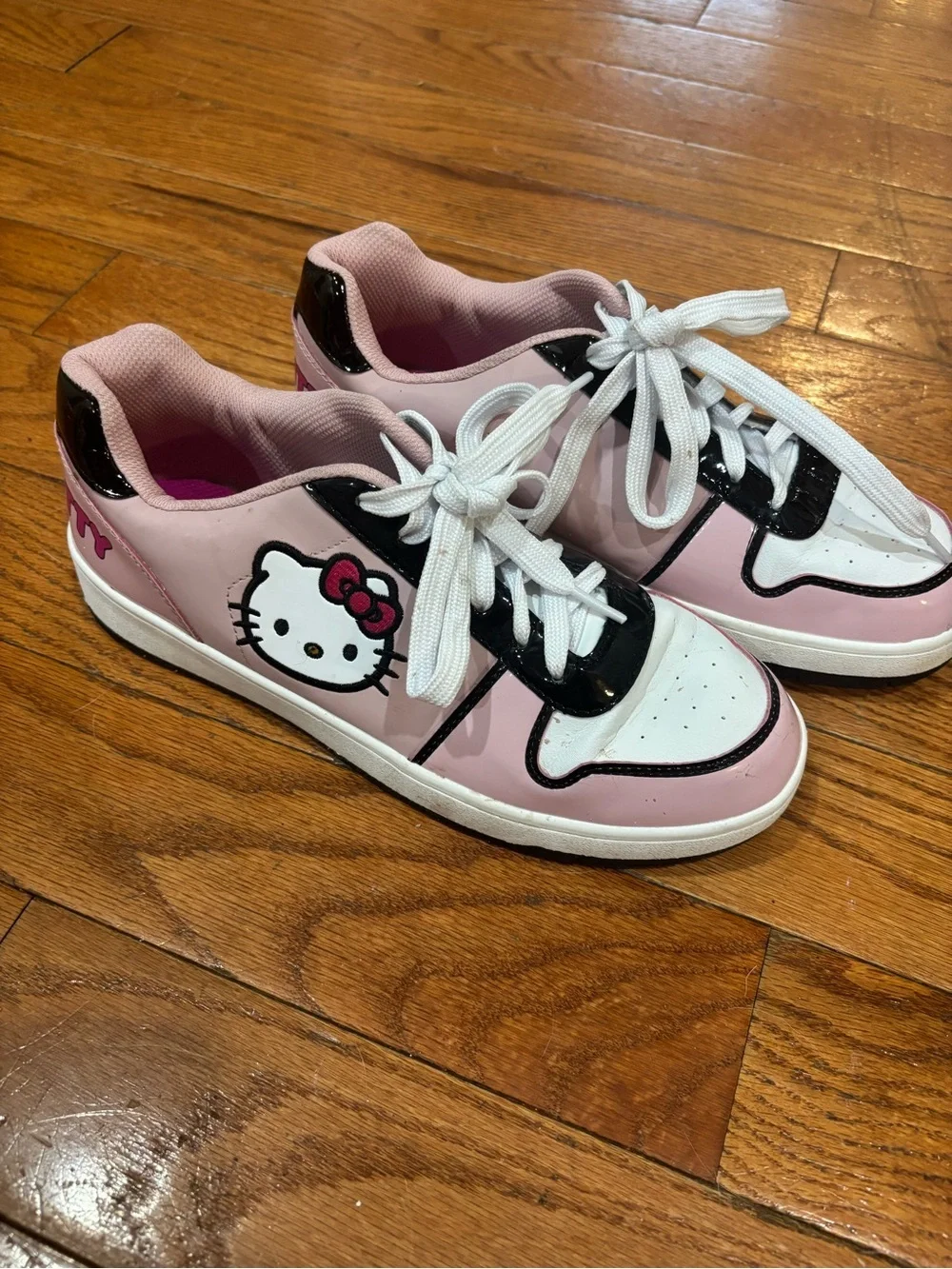 Hello Kitty Pink White and Black Low-Top Sneakers Size 11